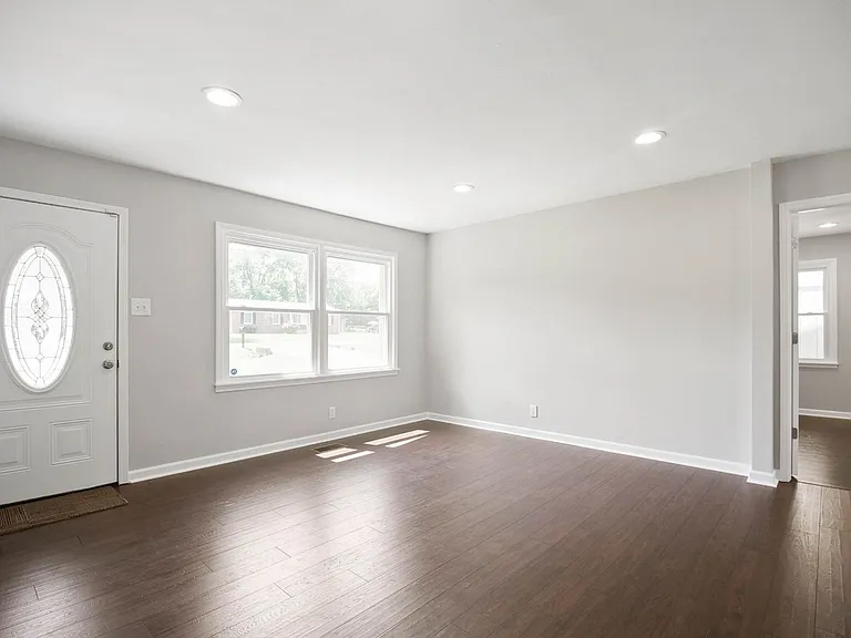 106 Napier Dr — Photo 10