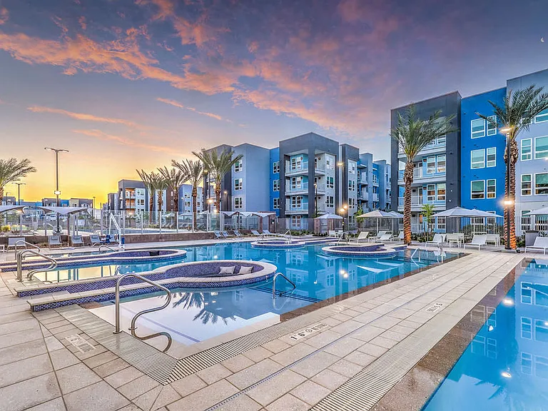 Ariva Luxury Residences — Photo 21