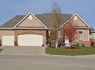 397 Riviera Cir, Dakota Dunes, SD 57049