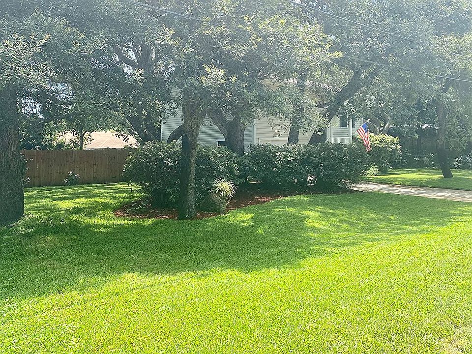 2nd image of 223 Argonaut Rd