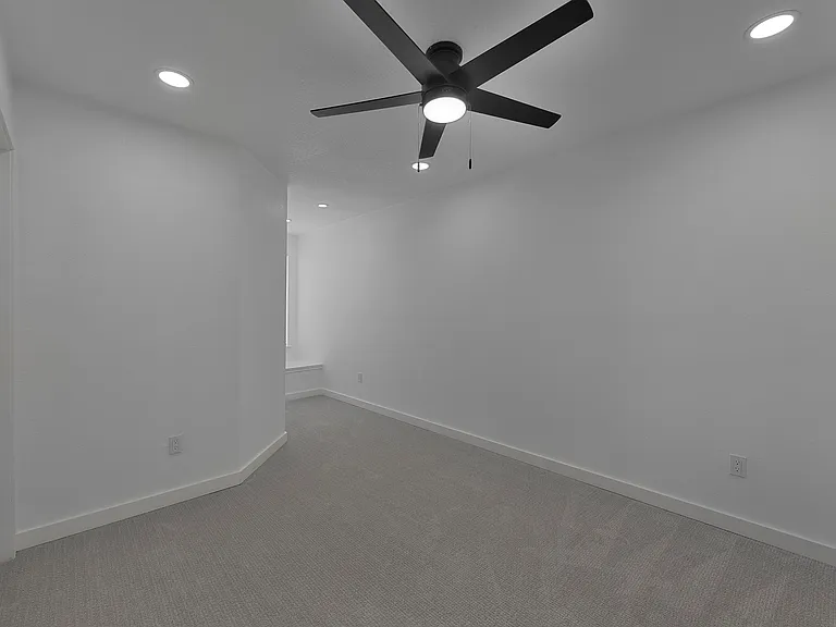 9012 Cumberland Dr — Photo 26