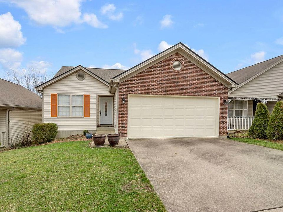 1st image of 692 Graftons Mill Ln