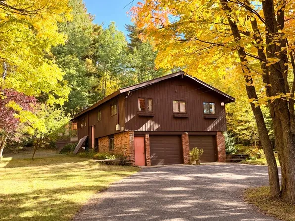 5 Sandy Dr, Negaunee, MI 49866