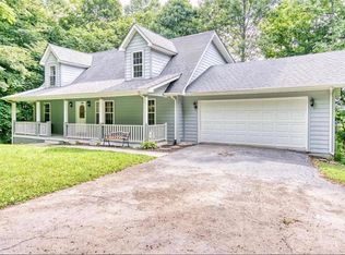 529 Cliffside Dr, Russell Springs, KY 42642