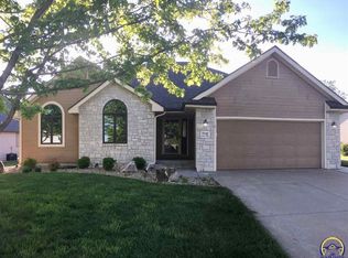 7742 SW 28th St, Topeka, KS 66614