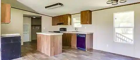 3rd image of 3208 Flora St