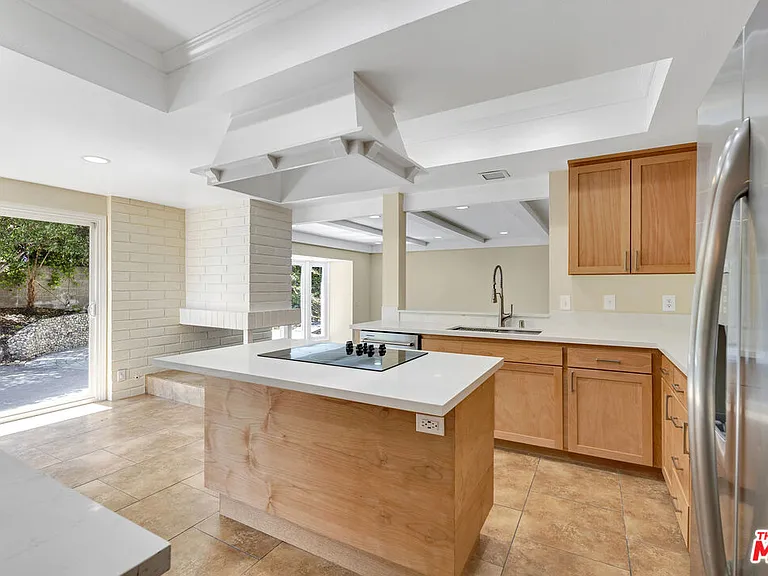 26572 Academy Dr — Photo 5