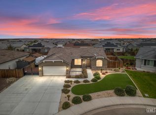 15036 Pinion Ct, Bakersfield, CA 93314