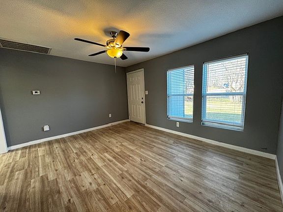 2nd image of 1010 W Texas St