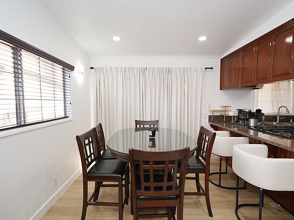 4th image of 1509 W Rosewood Ct