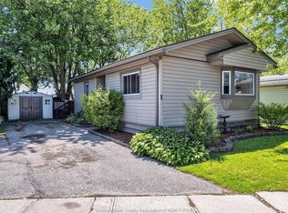 1 Viscount Pkwy, Essex, ON N8M1Y8