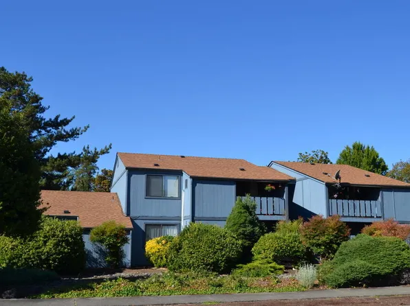 401 NW B St #A-c, Grants Pass, OR 97526