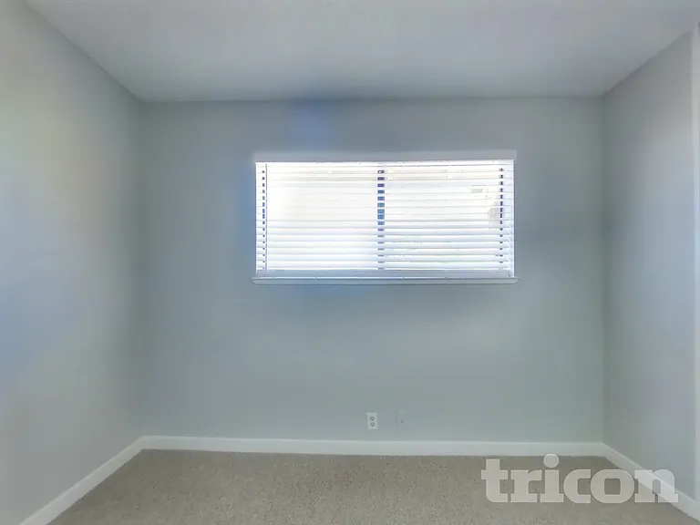 1107 Nadene Dr — Photo 12