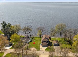 N1017 Vinnie Ha Ha Rd, Fort Atkinson, WI 53538