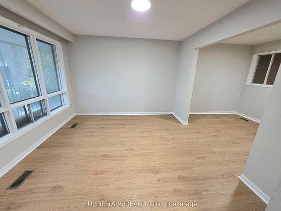 3rd image of 158A Strachan Ave