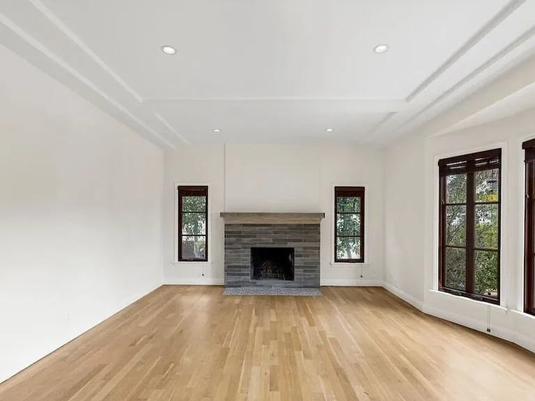 1018 S Stanley Ave — Photo 4