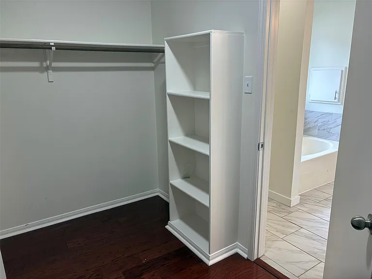 18385 Ten Oaks Ct — Photo 14
