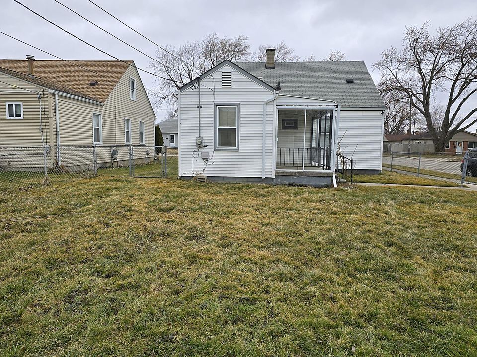 1st image of 19080 Melvin St