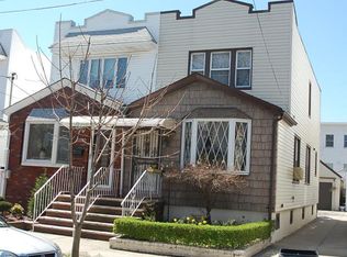 5920 69th Ln, Maspeth, NY 11378