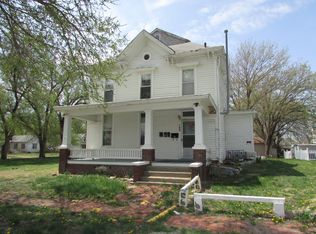 109 S Spruce St APT 3, Abilene, KS 67410