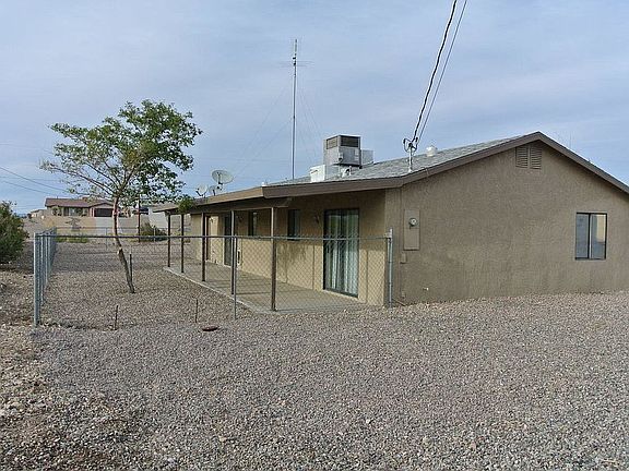 2nd image of 2883 Saratoga Ave