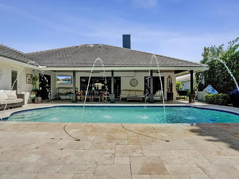 5569 Wind Drift Ln — Photo 13