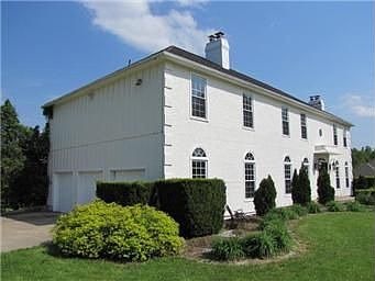 4th image of 2525 S Castle Dr
