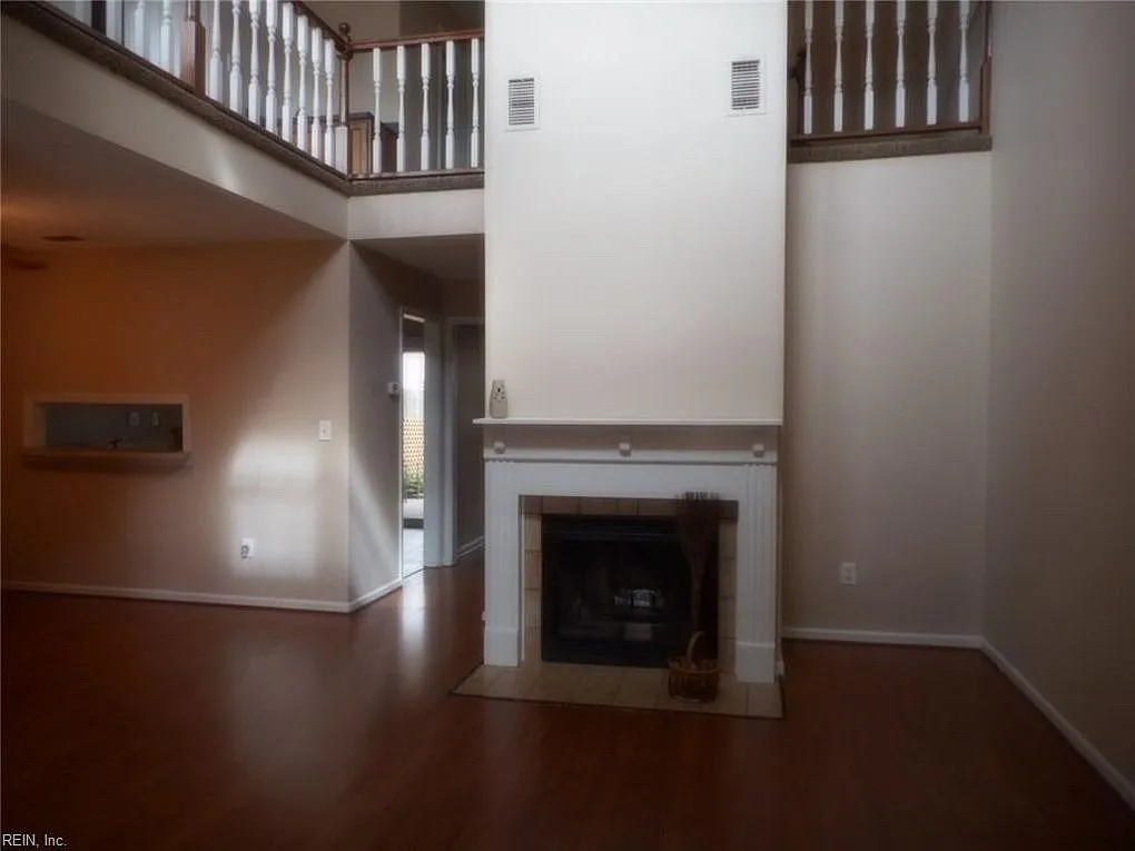 4012 Ditmas Court — Photo 2