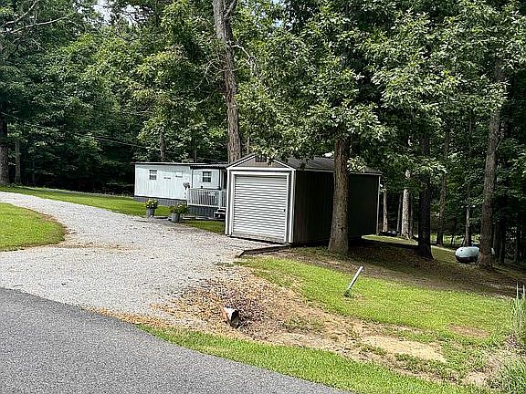 2nd image of 586 Chestnut Oak Rd