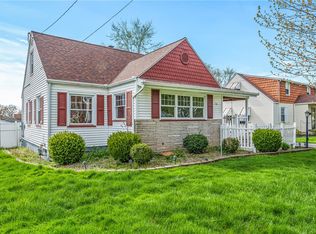 416 Smith Ave, Sharon, PA 16146