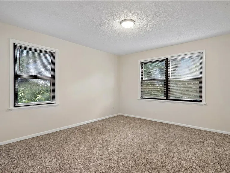 4958 Just St NE — Photo 9