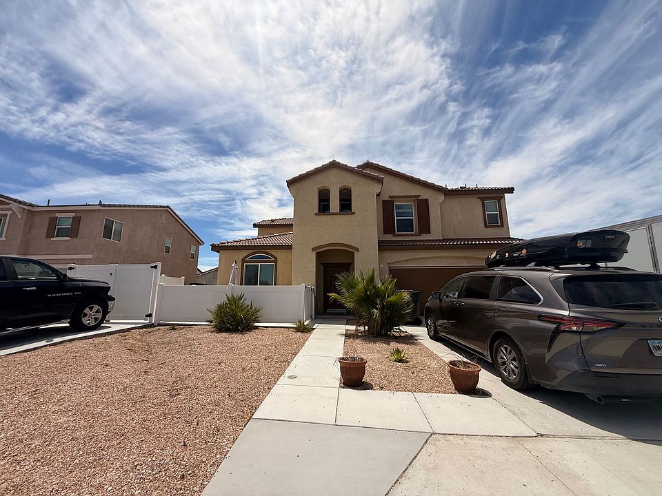 1st image of 2825 La Calle Sabio Ave