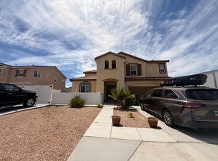 2825 La Calle Sabio Ave, Rosamond, CA 93560