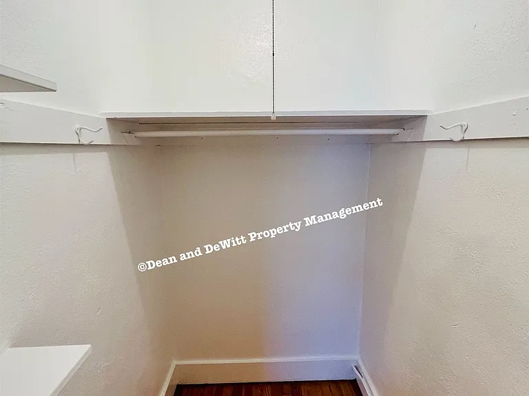 1233 Oak St NE #7 — Photo 12