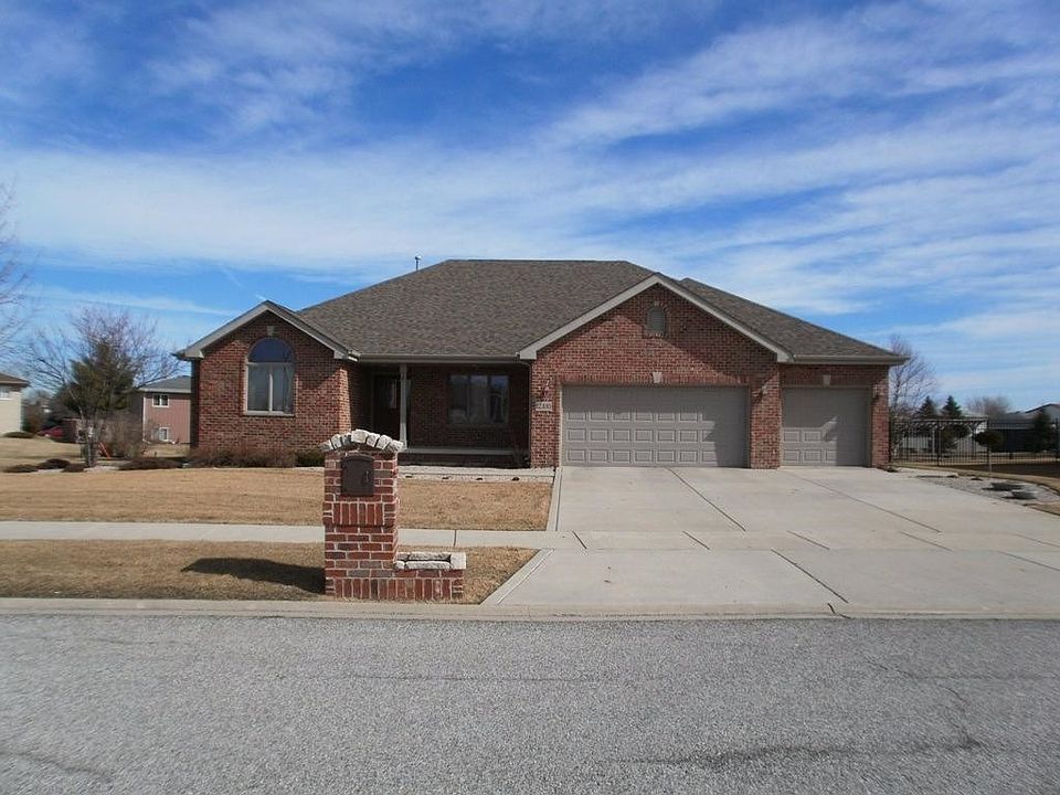 1st image of 12330 W 105th Cir