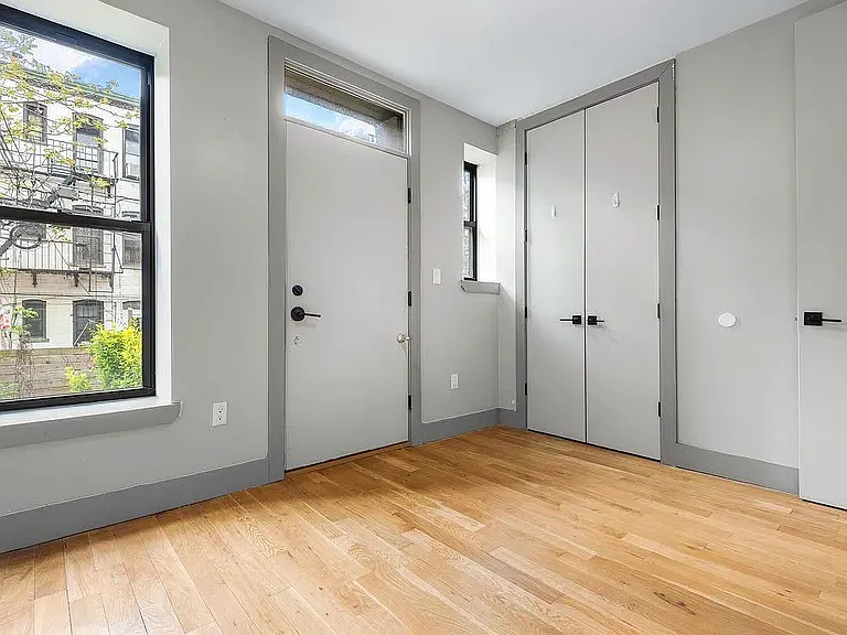 1716 Woodbine St #1F — Photo 4