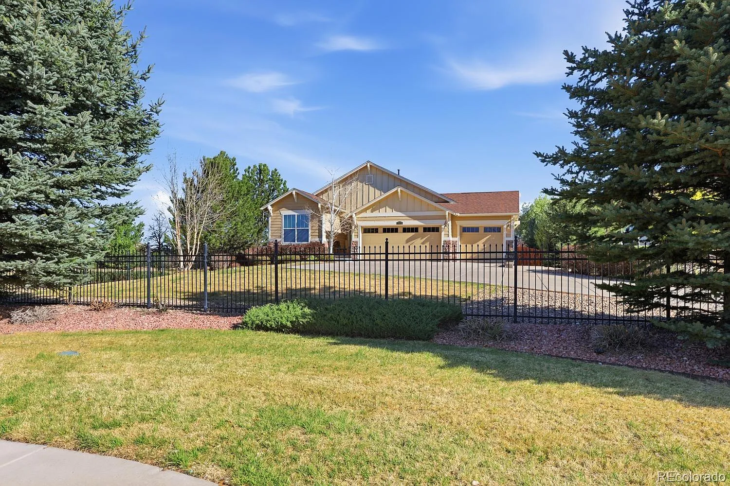 4 bed, 3.0 bath, 3252 sqft, $6,500 — Photo 1