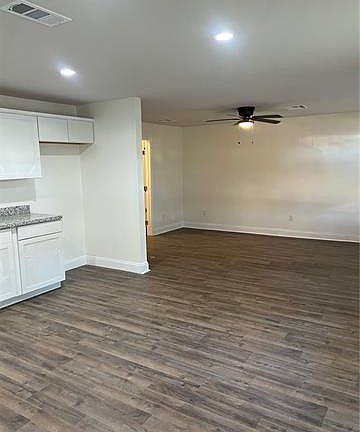 3rd image of 164 Maderia Dr