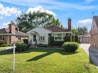 948 S Cadwell Ave, Elmhurst, IL