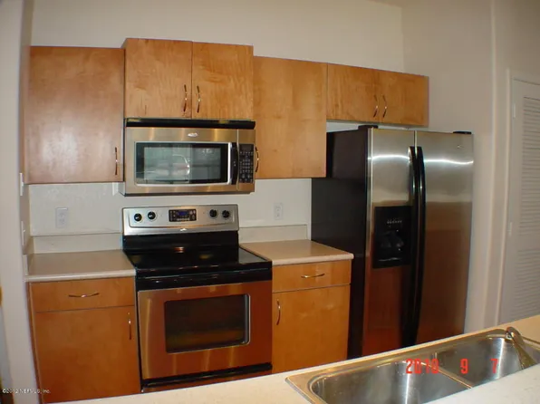 8290 Gate Pkwy W Unit 806, Jacksonville, FL 32216
