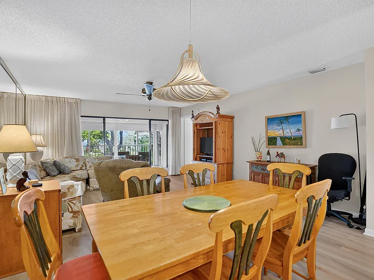 65 Pelican Pointe Dr #2030 — Photo 21