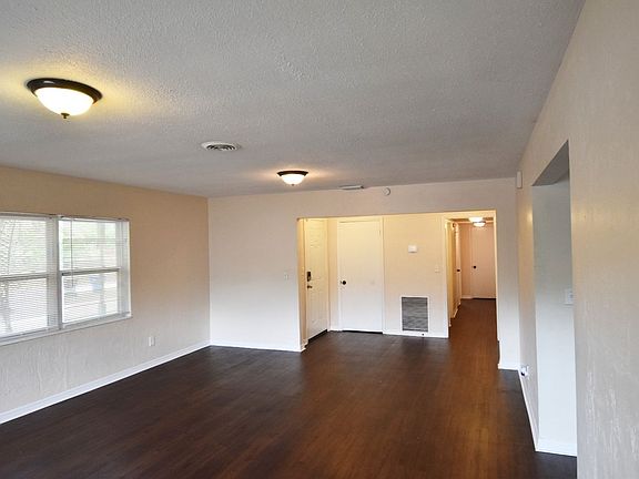 3rd image of 14857 Sunset St