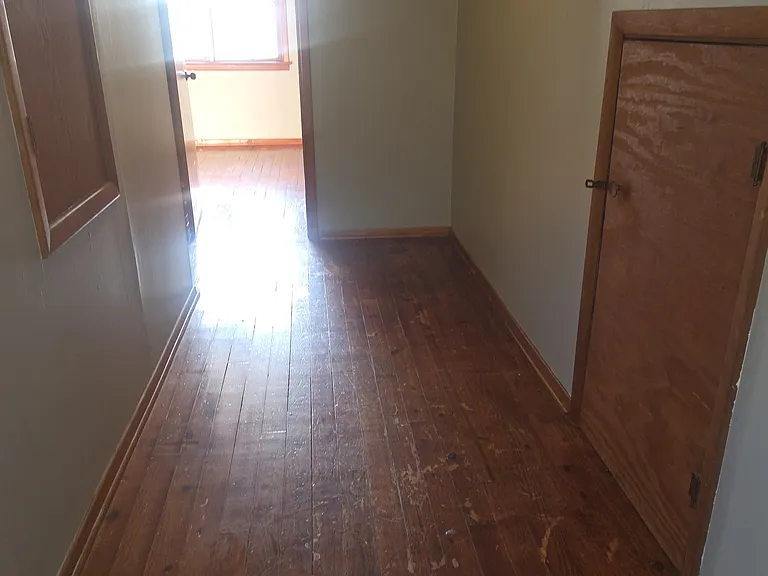 4407 Longwood Ave — Photo 2