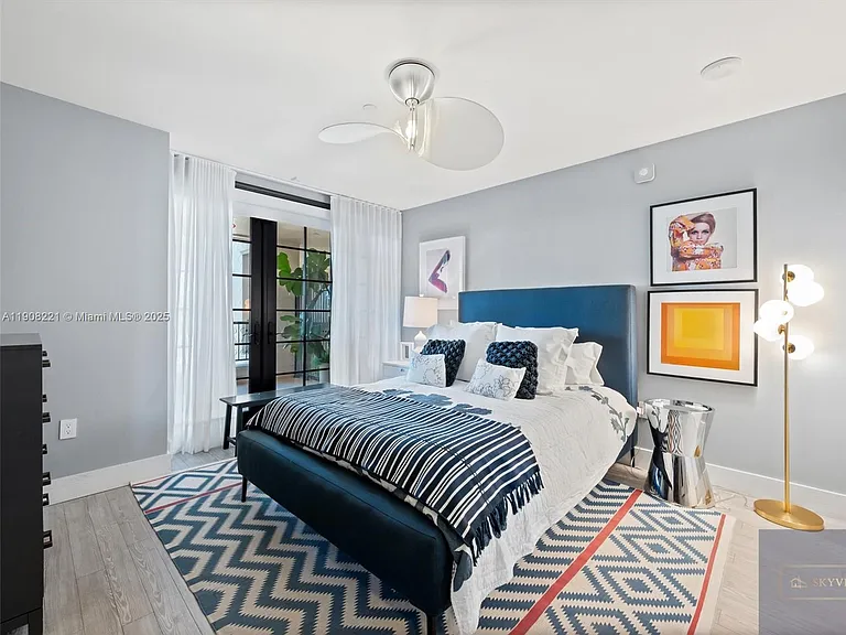 5142 Fisher Island Dr #5142 — Photo 32