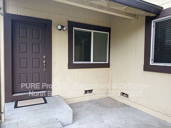 2nd image of 2033 Caulfield Ln