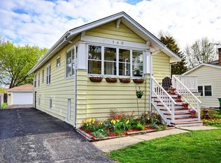 140 W Greenfield Ave, Lombard, IL 60148