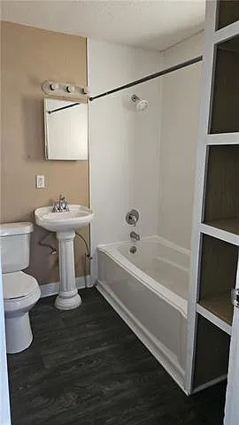 2 bed, 1.0 bath, 750 sqft, $1,000 — Photo 4
