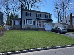 4 Evergreen Rd, Summit, NJ 07901