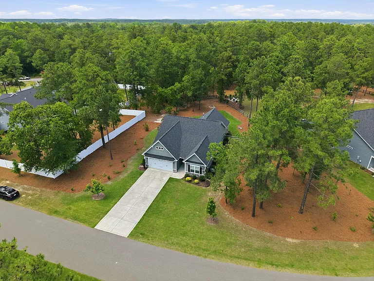 511 Pondpine Ln — Photo 10