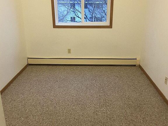 3rd image of 1021 6th Ave S APT 101